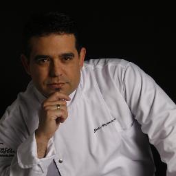 Cocinero, Panadero,  Pastelero Venezolano -  Chef instructor en Centro Profesional de alta Cocina -
Contador Publico - Esp. en Impuestos - Amante del chocolate