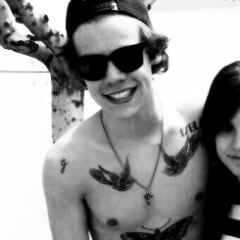 fallwthjdb's profile picture. cause baby, kidrauhl it’s forever