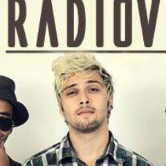O cosmonauta constatou cada um carrega sua cruz. Vocalista da @RadioVinte .