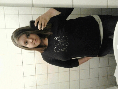 N98Elin's profile picture. Follow me and I maybe follow back! ;)