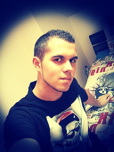 ajouter ;) http://t.co/OtLMYDjcVr , BBM: 25D969F7 , ask Tony NPS , skype : tonio-oliveira-62530