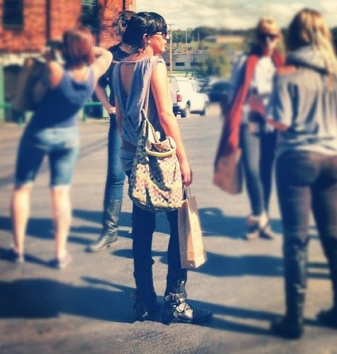 kommandini's profile picture. Cuntsultant. AtmosphericWizard. SpiritGuide. HighPriestess.