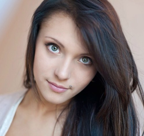 MikkaTabos's profile picture. 