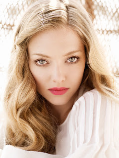 Philanthropist. Twentieth century gal, ahead of the times. Looking toward the future, especially if @HowardOfStark is in mine. (Marvel RP.)