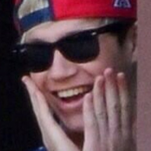 Pls follow @ello_beautiful_ free follow it will mean the world to her FOLLOW i will follow you free follows yo