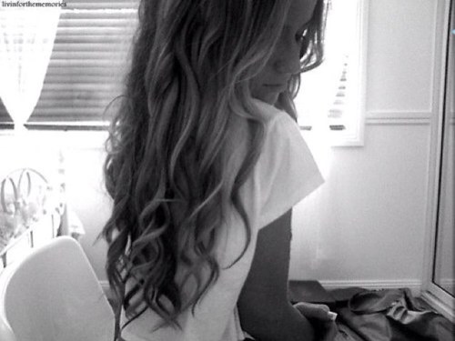 ~Just an average girl trying to fit in. ~