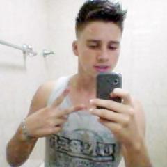 meu, só meu marrentinho bjs! @luizabieberr aqui ♡