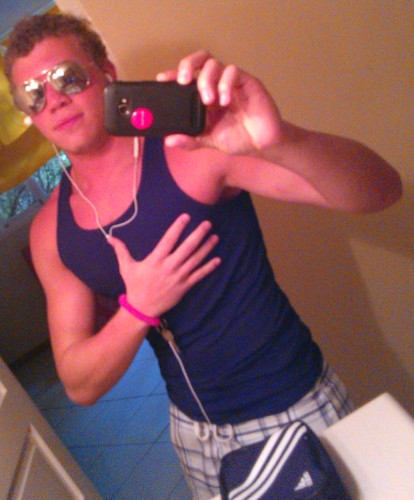 joshpearson455's profile picture. I love the ocean man, Jamaica is my favorite place on this Earth. I like to workout and I stay single for them ladies out there ;)