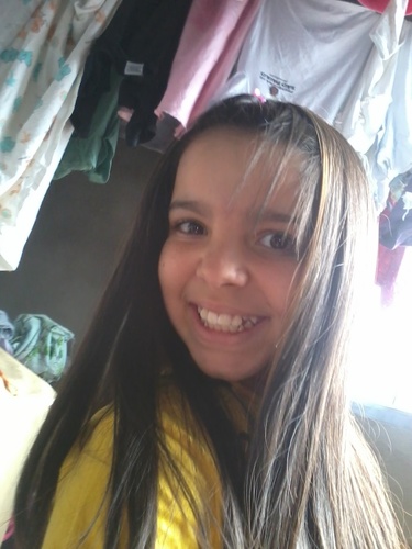 amo o one direction sou uma directioner louca das idais amo escutar musica e canta adoro minhas amigas ♥♥♥
