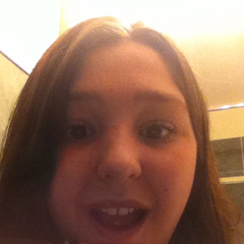 gossipgurl9076's profile picture. 