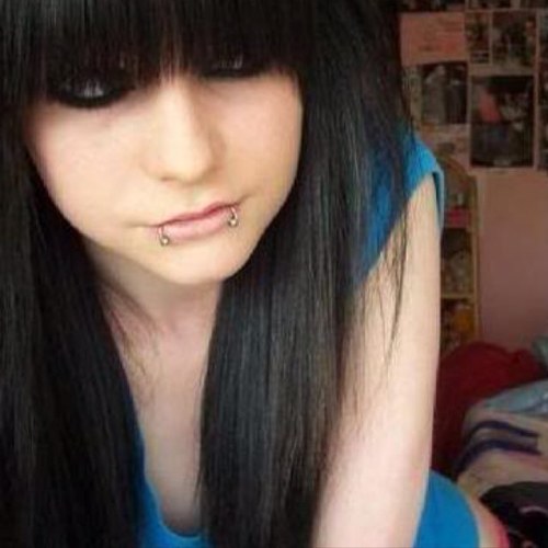 Madelyn here!! My bestest friend in the world is @CydsehoEmmit :) Talk to me:3 Xx love yaa
Kik: Fauxyemocutie