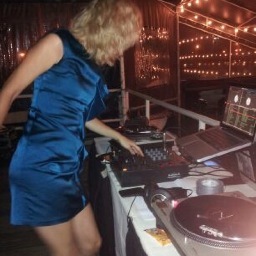 C B 🏳️‍🌈 ✡️ ✌️