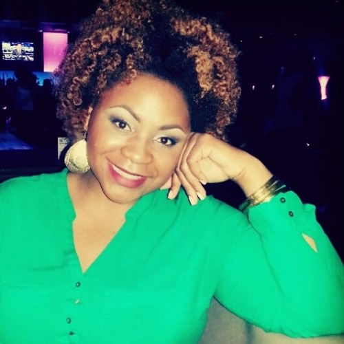 Mother.Daughter. Sister. Lover of CHRIST. Accountant. FOOTBALL FANATIC. BASKETBALL FAN. Anything else, just ask :-)♥