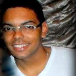 estudante de direito, radialista, pseudo motorista, namorado da Paulinha, boleiro, fanático pelo CRUZEIRO ESPORTE CLUBE, sigam - me os bons e os maus tbm. (Y