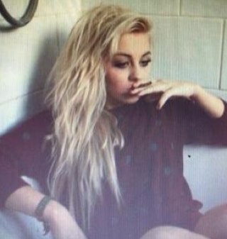 the party don't start 'til I walk in. {FL/Single}