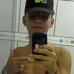 -   eeu rezo e peço pra Deus cuidar , a sua vida abençoa vou correr por vse ate o fim  『♥』 
// precisar so chamaar  ∞ '  @_ThaizeSousa Aqê ♥'