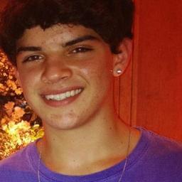 Quem me vê me vê sorrindo e vai ser sempre assim!