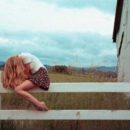 girlproblems102's profile picture. im here to tweet my daily girl troubles