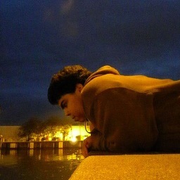 i like hanig w_friends taking pictures video games  and just living in sper of the moment type stuff