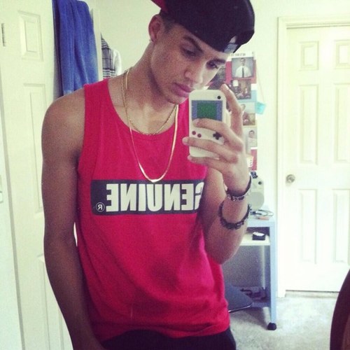 Puerto Rican - 18 - Single