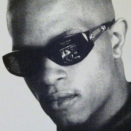 Money, Power and RESPECT!!!  Born and raised in flint MI, VonRoyce is the new era of swaggerific hip hop. Since age 12, he knew music was his calling! Growing