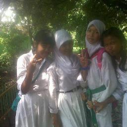 gadis kecil yang suka banget sama @iqbaale l aku selalu support coboy junior l aku tinggal di jakarta timur l aku lahir 16-08-00