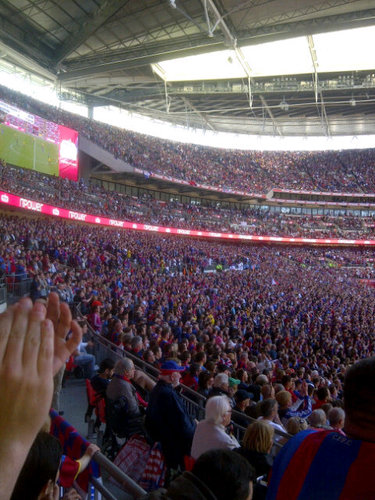 joligee's profile picture. Palace fan