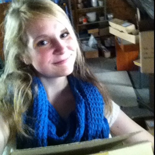 love music - i play guitar and sing 
- love Ed Sheeran!!
 - love my friends/famely... 
and I am a big Dizzy Mizz Lizzy fan!!!
