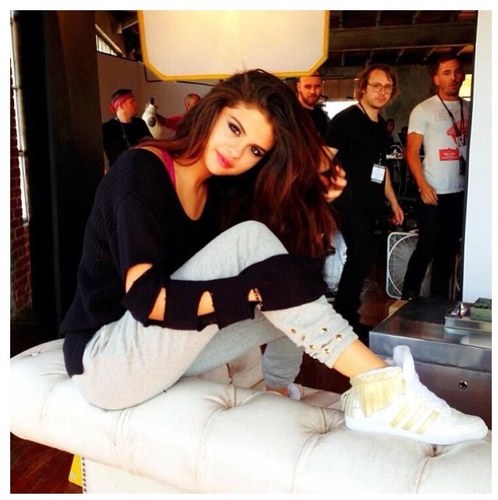 SelenaGomezRP__'s profile picture. Single.mau ngisi? #ω℮sτernƒαms; KeluargaMINAJ!