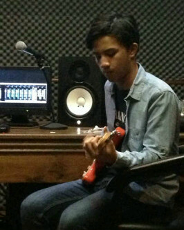 Official Fanbase of @Raffivai gitaris The Lucky-laki. Sangat resmi ♠