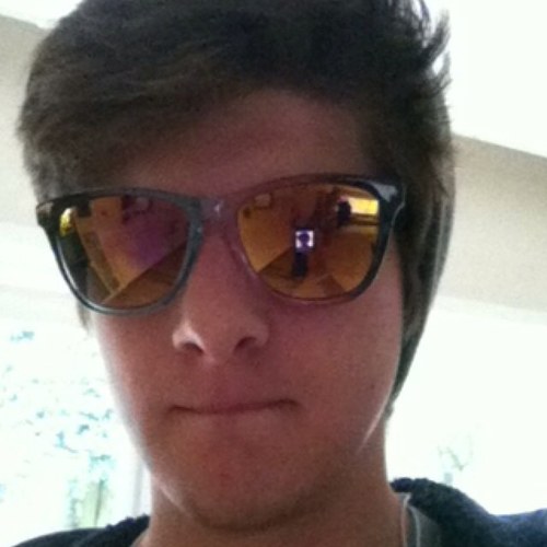 Hajotweets's profile picture. 