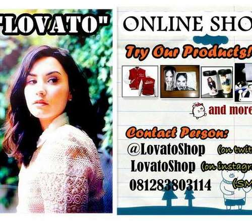 Menjual binder, poster, mug, pin, bantal, tote bag, jam tangan, kaos Demi Lovato dan bisa custom artis. Harga cek fav. SMS: 081283803114 :)