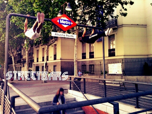 Grupo de street workout, siempre superandonos nos eforzamos dia a dia para conseguir nuestras metas, forgados en nuestro barrio. Entrevias Mdz