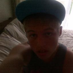 tris_mk's profile picture. RUGBY+MUSIC+X BOX+GOD=MY LIFE