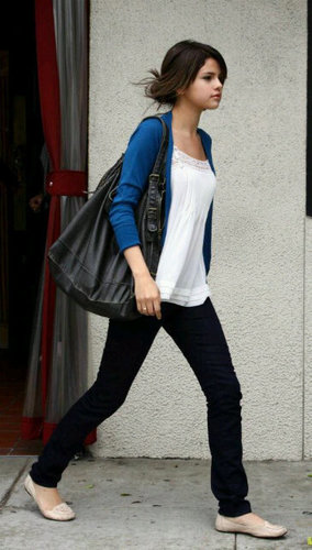 single☃•mention for follback☺•#1Dfams☀♥•ω℮sτernƒαms•actress&singer•