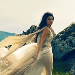 Selena can make the Stars dance. She's like a champion and can always save the day! She told me to be myself, and has been beautiful since 1992!