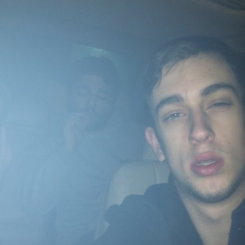 ryyyguyyy's profile picture. And if the world ends, i hope im in the living room with my best friends