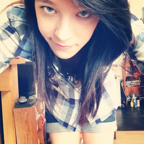 Robyn-16-North East England Gigs and photography are my life :D HOLD ON TILL MAY 
    
Instagram: Iisnotyourbitch