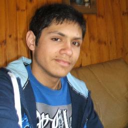 Universitario con el simple sueño de viajar y recorrer todo el mundo