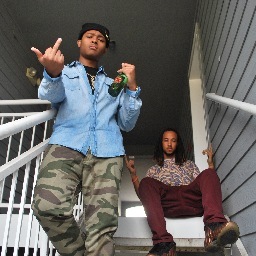 @RollinStonerRay + @Joedy_DeCarlo = Rollin $toners 
Next Best Duo!
Debut Mixtape Coming Soon........ Rollin $toner League R$L