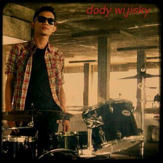 I just wanna bang on my drums... #just drummy.. 
work hard.. play hard.. :)