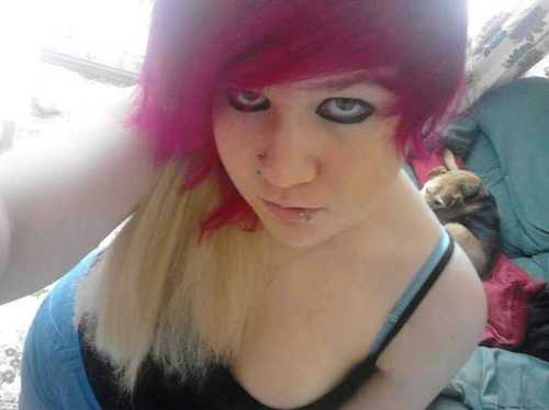 ParawhoreBethy's profile picture. I rant and rave now and then. I love bright hair and bands. In love with Paramore. I might talk to you. I have this amazing boyfriend called Rhys£