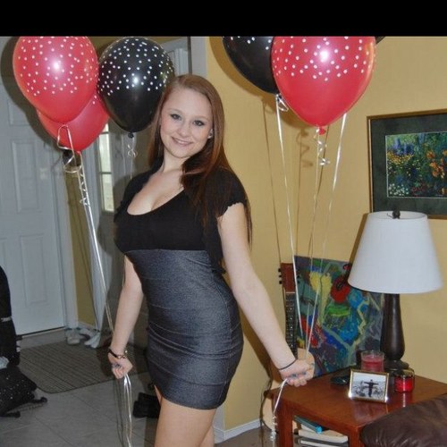 SabrinaMina16's profile picture. 