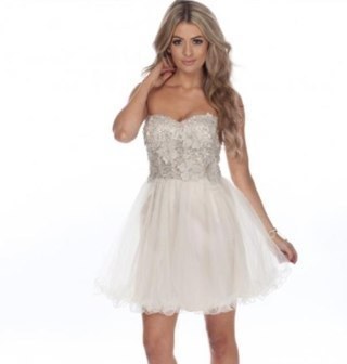 lucyloves2party's profile picture. 