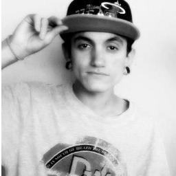 Oi,eu sou o bruno tenho 18 anos, tenho uma banda chamada npn ,mais informações: https://t.co/0EAOpFC7MQ