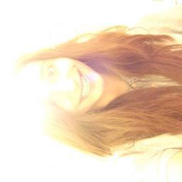 Hey! I'm just a girl with big dreams.
 =D
