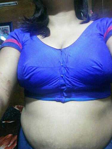 BhabiKhusboo's profile picture. mommy... wife... Bhabi