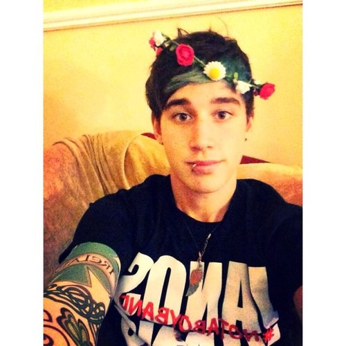 I don't know where i'm going...but you should follow me anyway ;) 1/5 janoskians