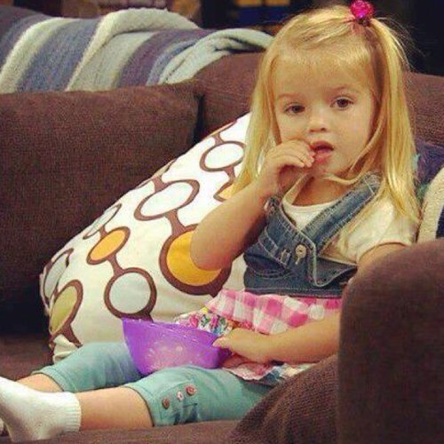 WittleKit's profile picture. Damie gets mad when I spill my juice on the wugs. They not vewy pwetty. But Bon-Bon is so pwetty! She my bwest fwiend. {4yr old version of @AstoundingKit}