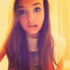 Justin bieberr,follow me and ill follow ya back neww account okk?